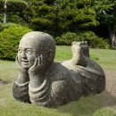 Basanit Statue Liegender Shaolin Mönch Thrissur -...